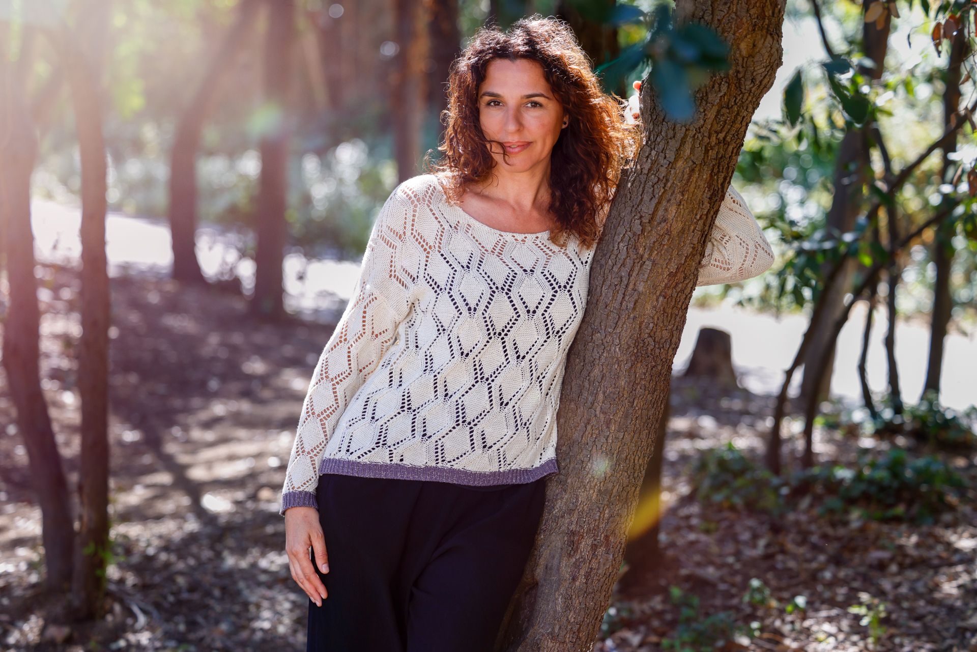 Nuria Remus 2023 BAJA 1920px lado largo 35 07fcf855 Modern business portrait in natural light